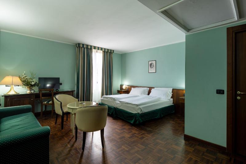 Standard Double Room image 1