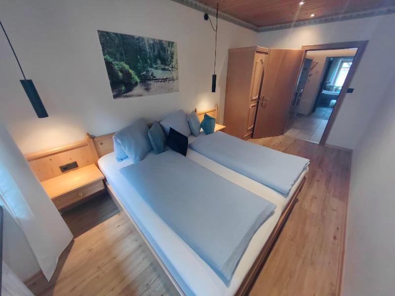 Comfort Two-Bedroom Apartment with Balcony image 4