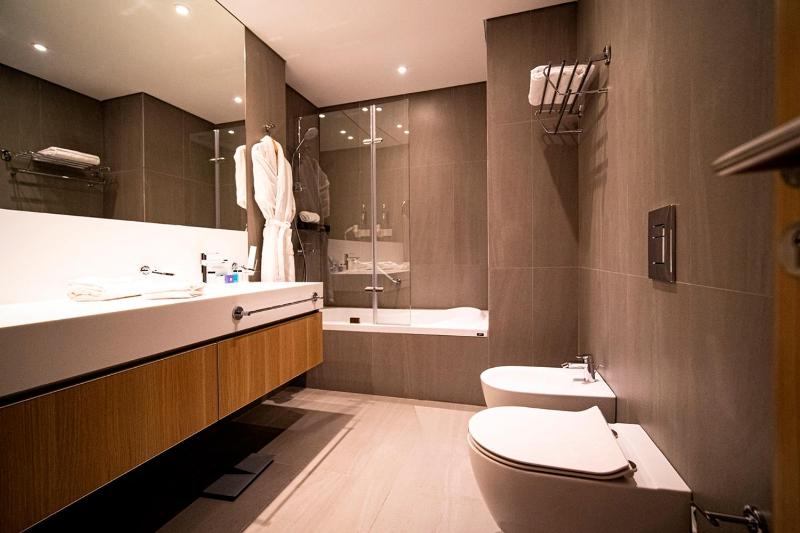 Monot Suites - image 6