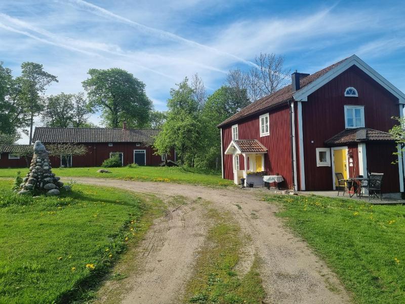 Skölvs Gård Images