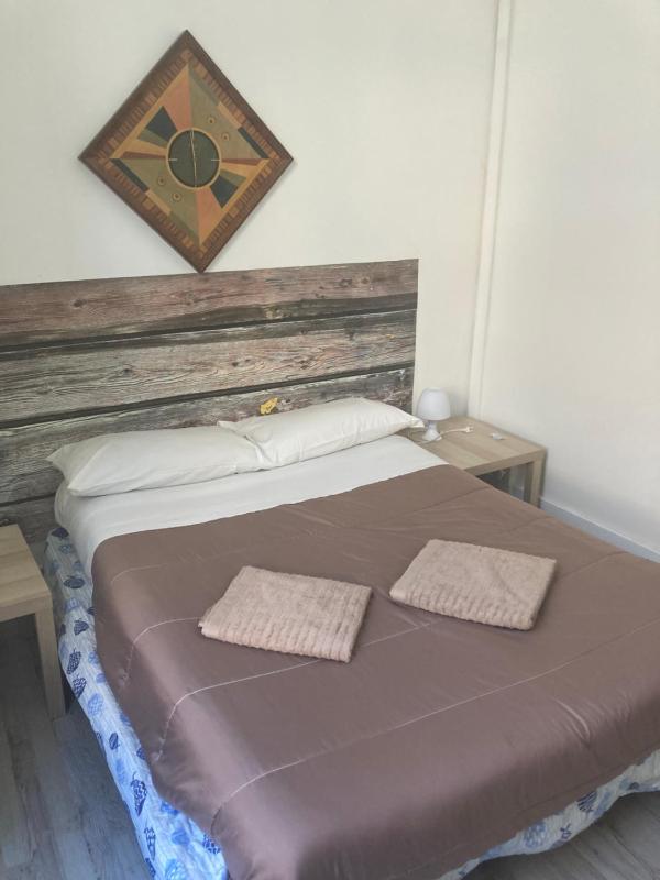 Standard Single Room image 3