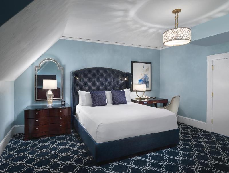 Queen Room image 3