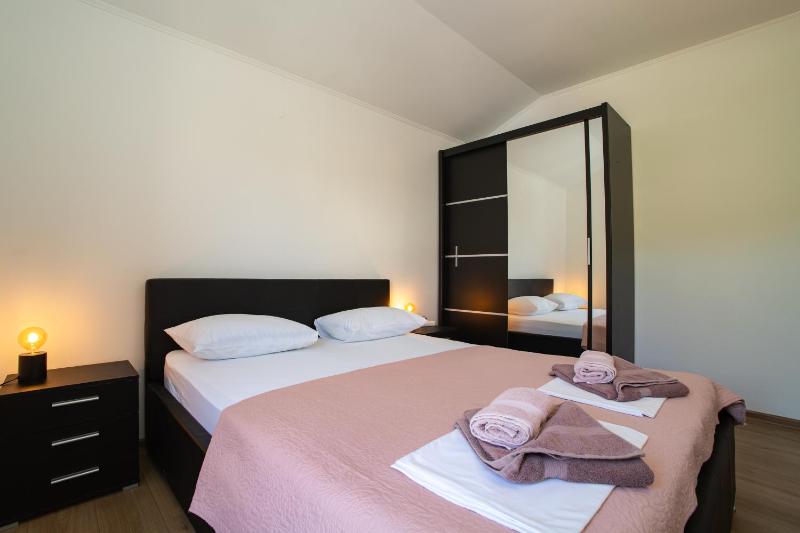 Apartments Slanica-Murter - image 4