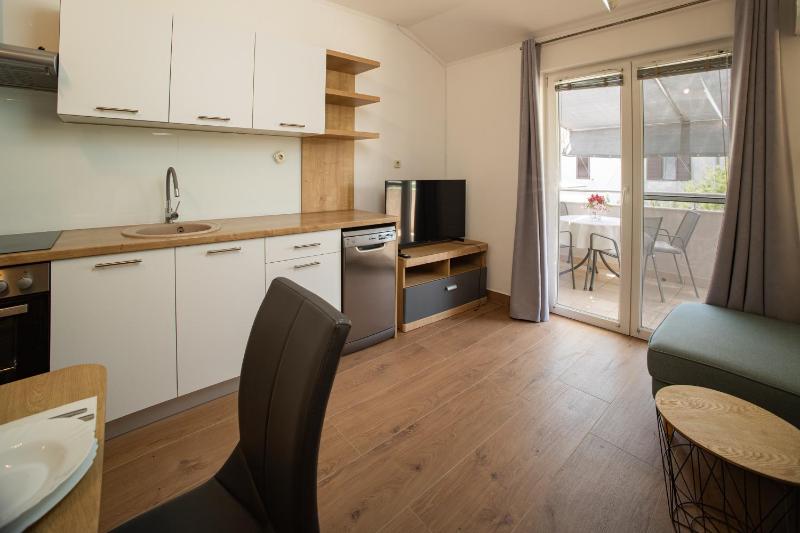 Apartments Slanica-Murter - image 12