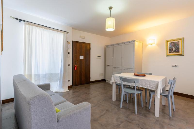 One-Bedroom Suite with Balcony image 1