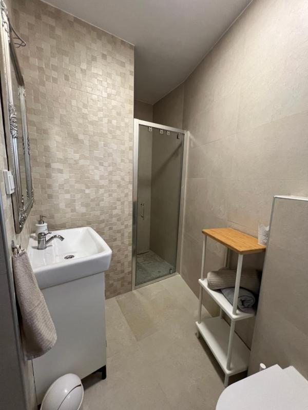 Apartment with Balcony and Sea View image 4