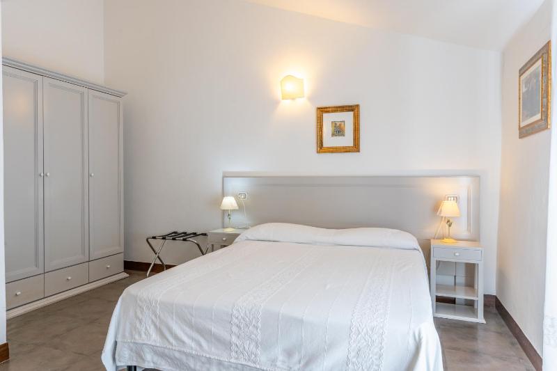 One-Bedroom Suite image 2