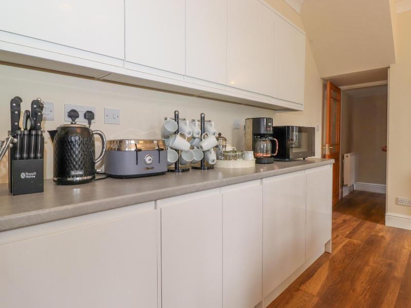 Melbreak House 2 - image 30