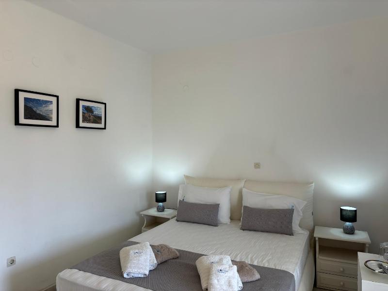 Queen Room image 2
