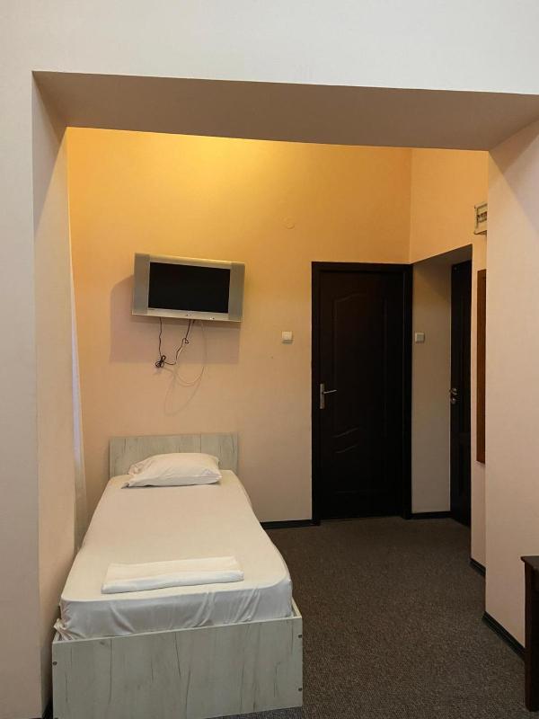 Triple Room image 2