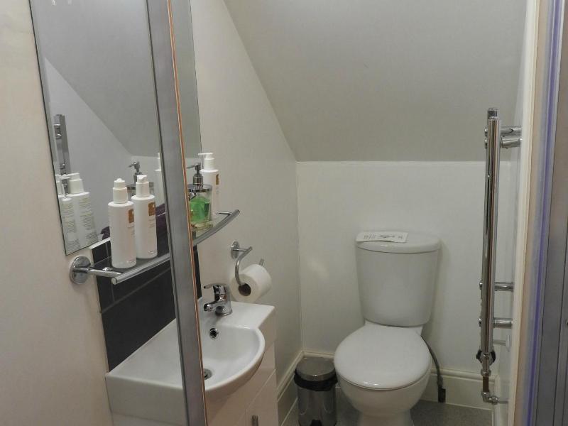 Classic Quadruple Room image 4