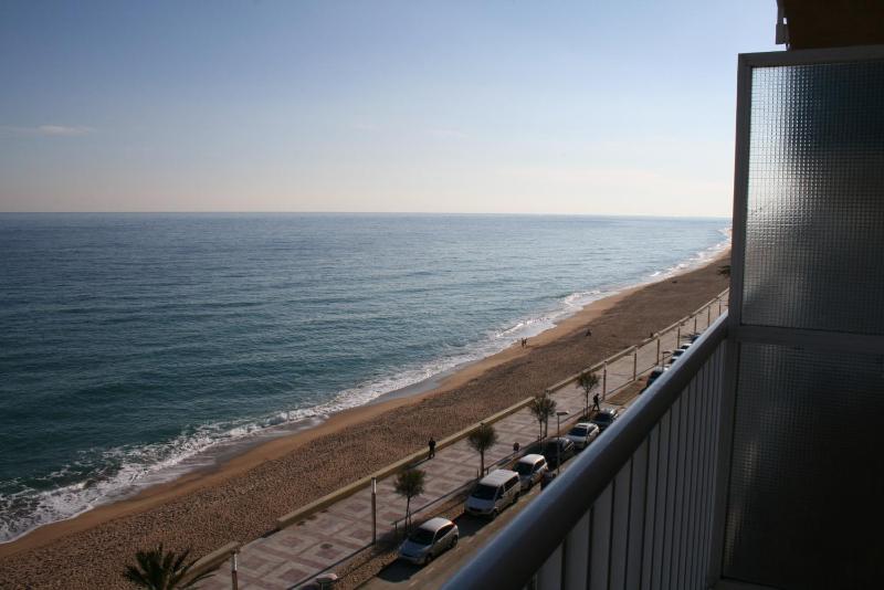 One-Bedroom Apartment with Sea View and Balcony (2 Adults) image 2