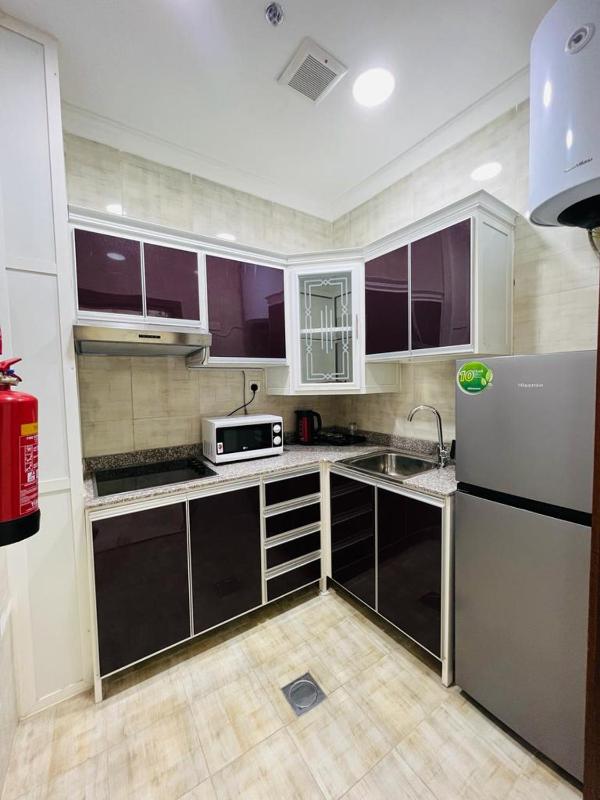 Chelsea Gardens Apartment - image 3
