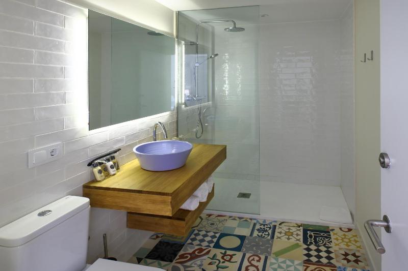 Double or Twin Room with Terrace image 3