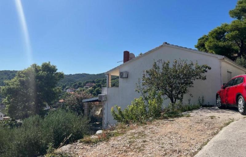 Apartments by the sea Splitska Brac - 23366 - image 7