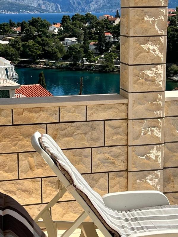 Apartments by the sea Splitska Brac - 23366 - image 2