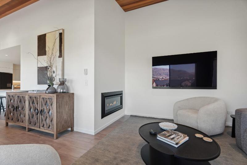 Clearview Vista - Wanaka Holiday Home - image 40