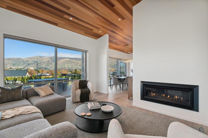 Clearview Vista - Wanaka Holiday Home - image 18