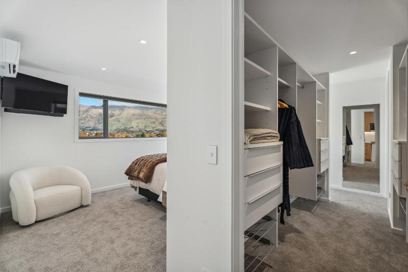 Clearview Vista - Wanaka Holiday Home - image 20