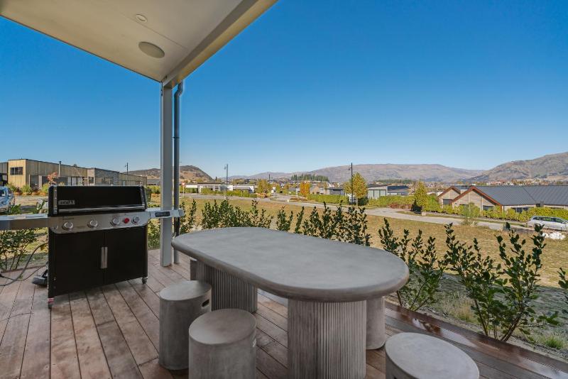 Clearview Vista - Wanaka Holiday Home - image 45