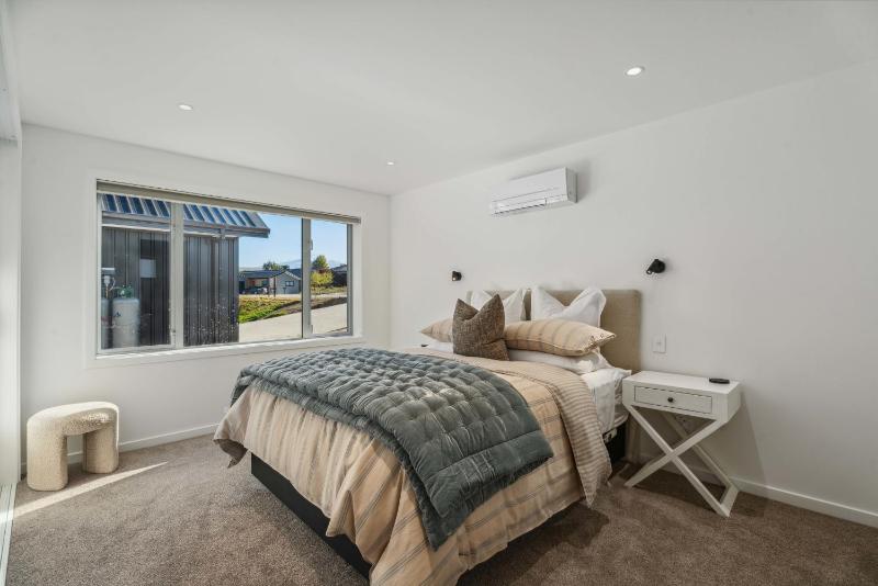 Clearview Vista - Wanaka Holiday Home - image 31