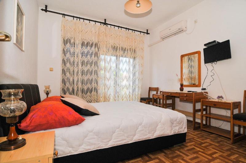 Apartment with Balcony image 3