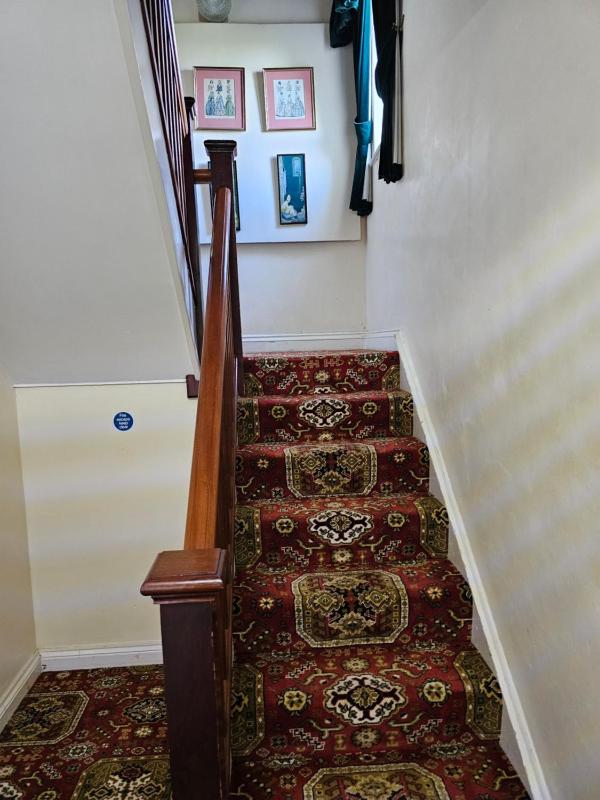 Twin Room with Private Bathroom image 4