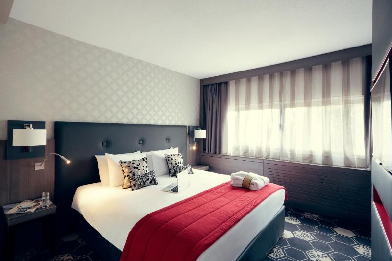 Suite with One Double Bed and Sofa Bed image 2