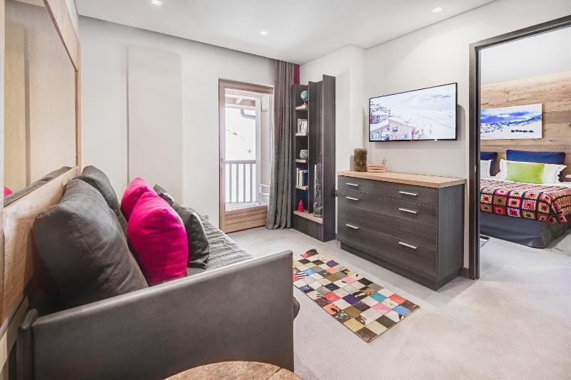 Superior Double Room image 3