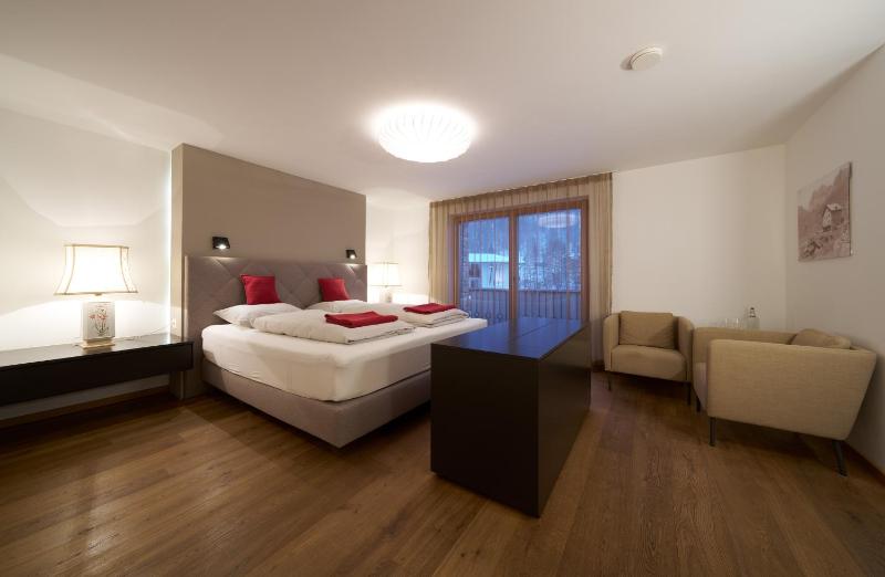 Executive Suite image 4