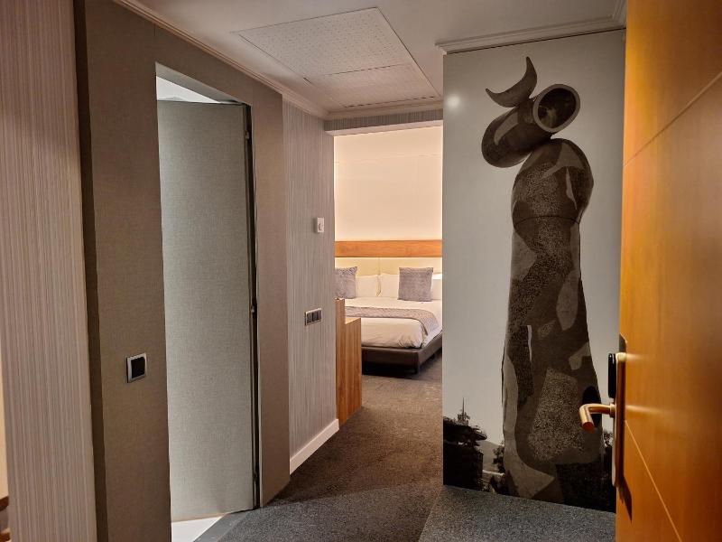 Double or Twin Room with Sofa Bed image 2