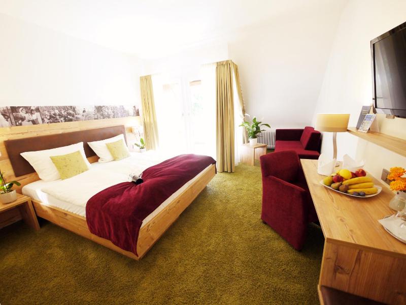 Premium Double Room image 2