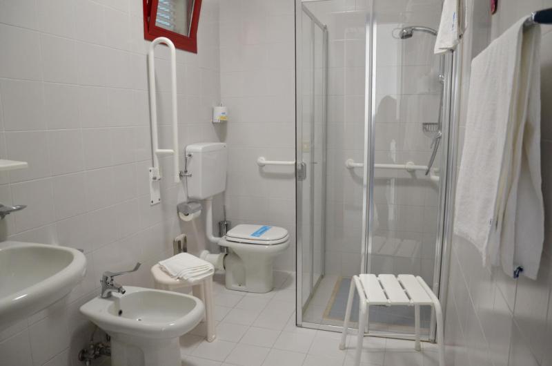 One-Bedroom Apartment image 2