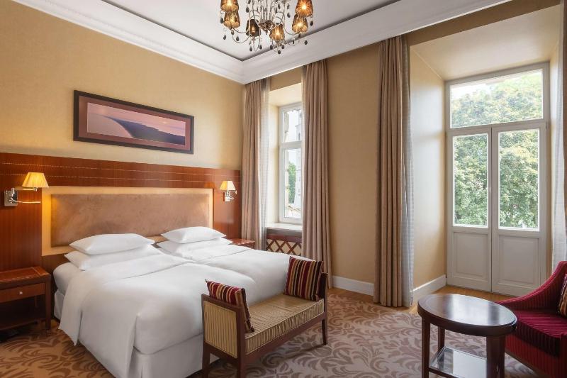 Grand Hotel Vilnius Curio Collection by Hilton - image 9