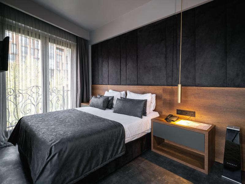 Deluxe Room image 4