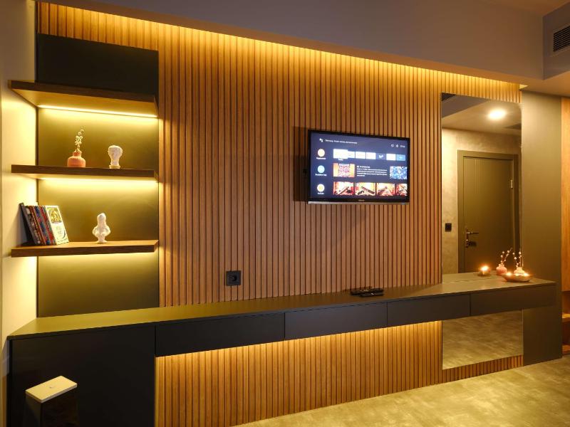 Deluxe Family Suite image 3