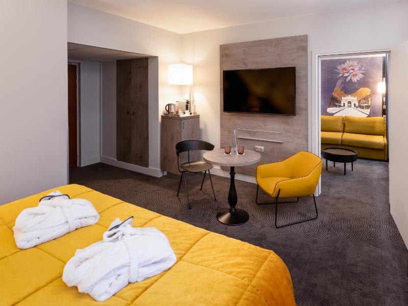 Junior Suite image 2