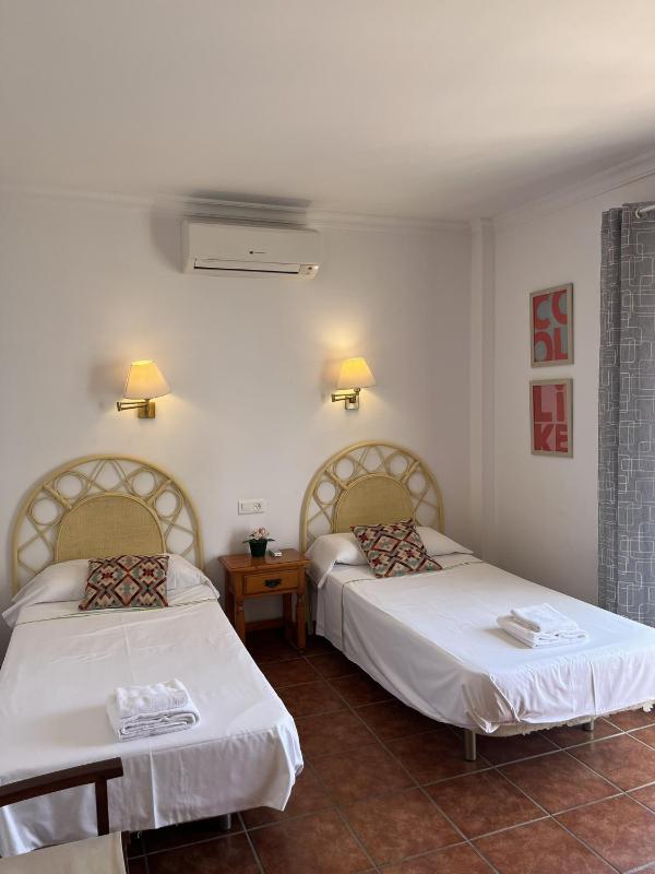Nerja Paradise Rentals - Villa Buganvilla - image 12