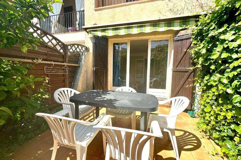 House with terrace in Mandelieu-la-Napoule - image 1