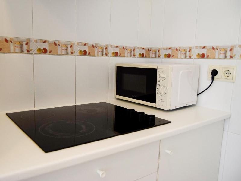 One-Bedroom Apartment image 4