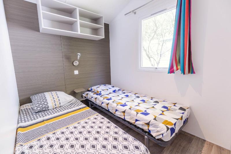 Mobile Home image 3