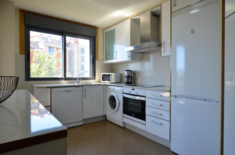 Three-Bedroom Apartment with Sea View image 3