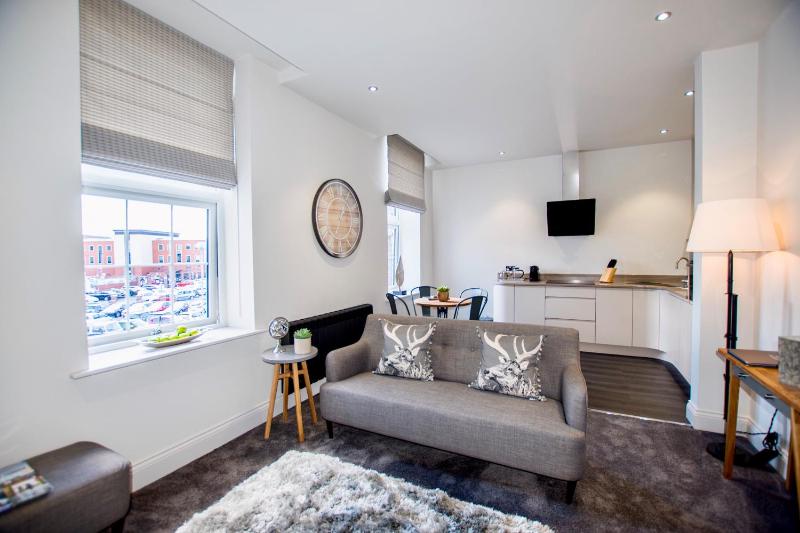 Townhouse Two Bedroom One Bathroom Apartment image 1