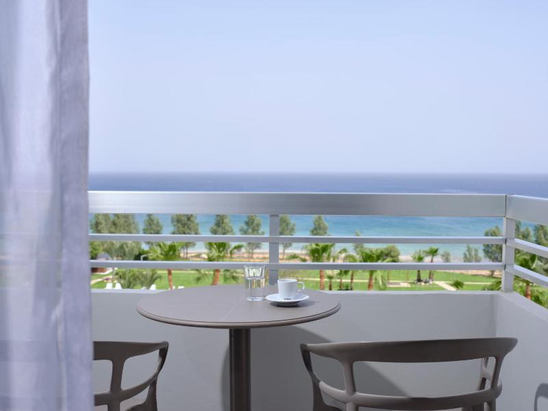 Superior Room Sea View image 2
