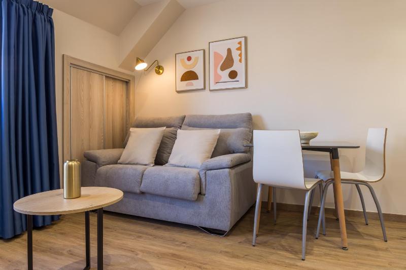 Vigo Bay Apartments by Olala Homes - image 5