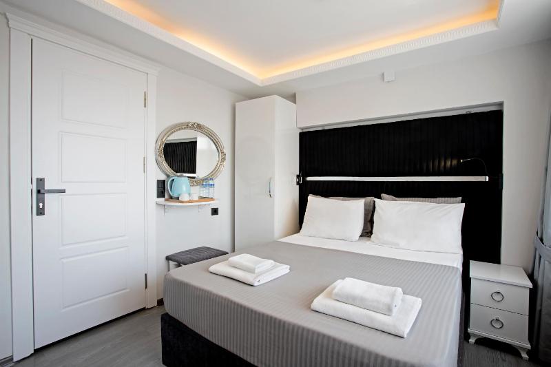 Carvan hotel - image 1