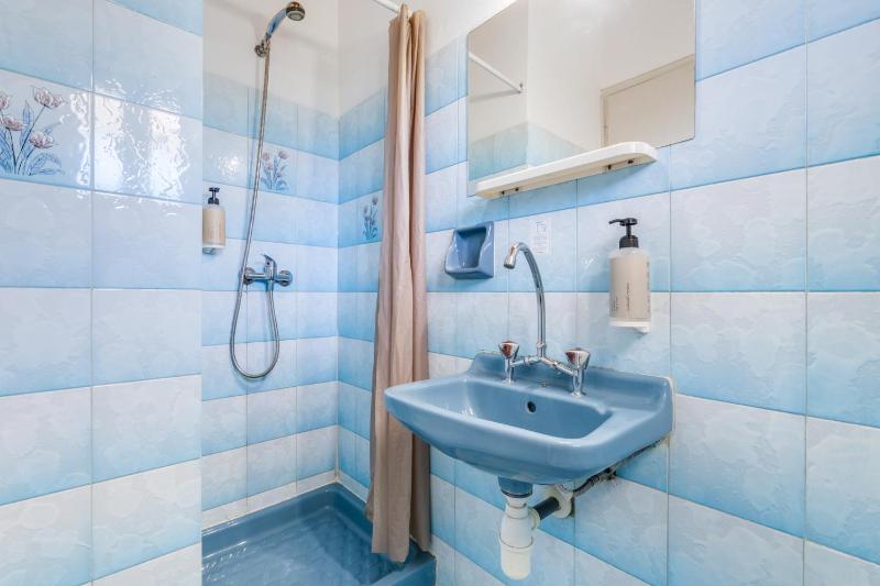 Standard Twin or Double Room image 4