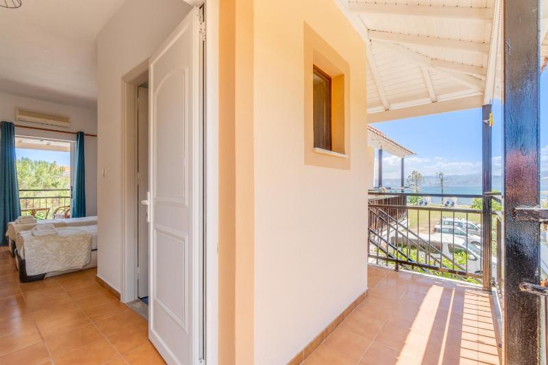 Twin or Double Room with Balcony image 2