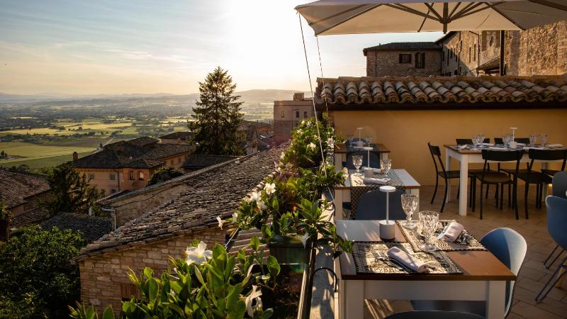 Hotel Posta Panoramic Assisi - image 5