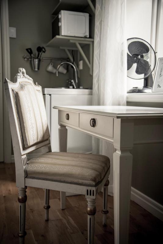 Double or Twin Room image 3